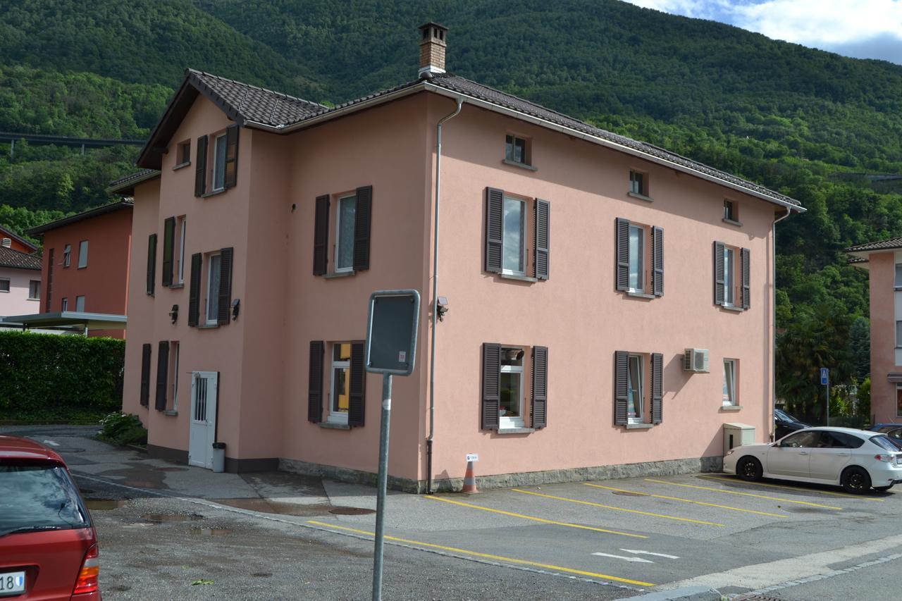 Osteria Centrale Cadenazzo Bagian luar foto