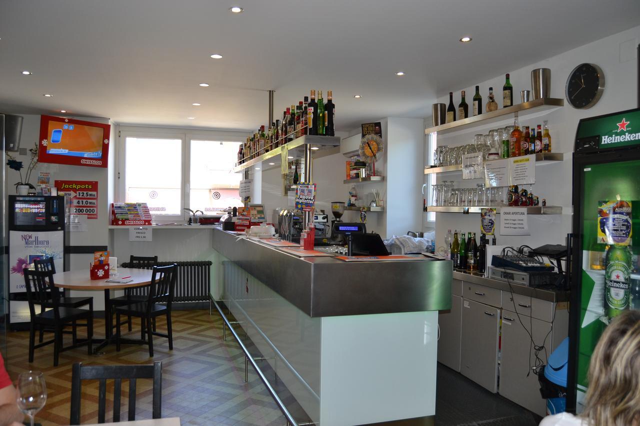 Osteria Centrale Cadenazzo Bagian luar foto