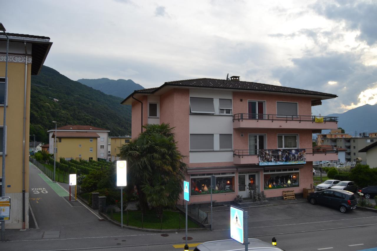 Osteria Centrale Cadenazzo Bagian luar foto